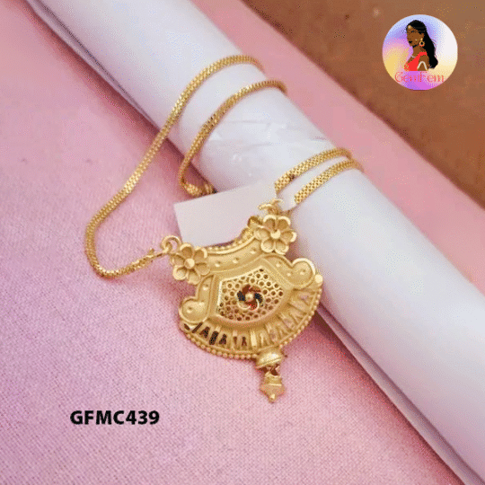 Statement dollar chain jewelry