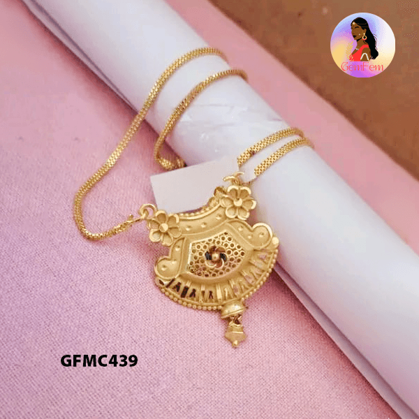 Statement dollar chain jewelry