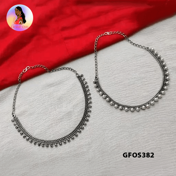 Unique oxidised choker design