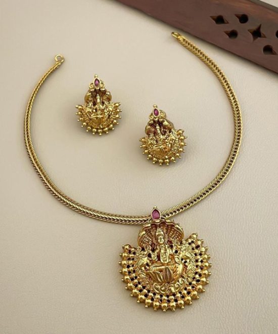 daily wear choker set