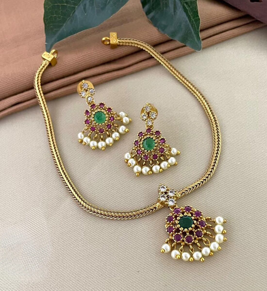 simple choker set for women