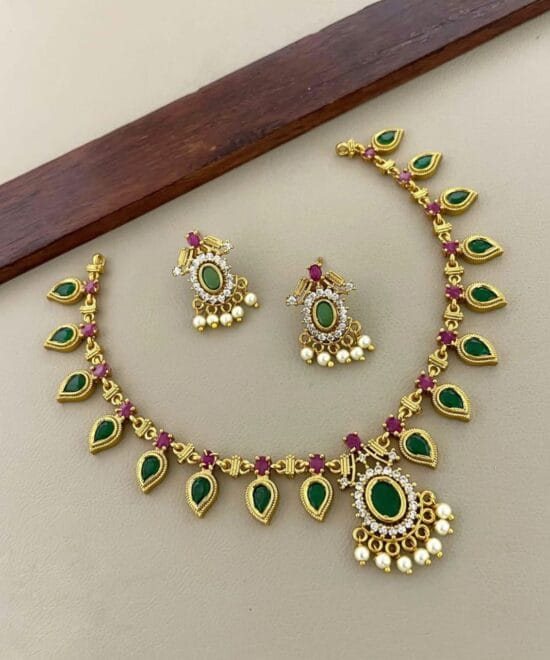 Traditional Kerala Palakka Necklace with Matching Earrings
