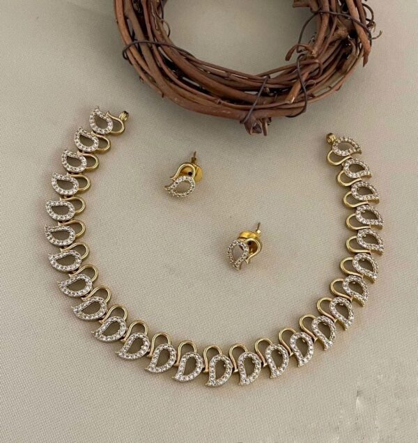 Minimal Diamond Replica Choker Set