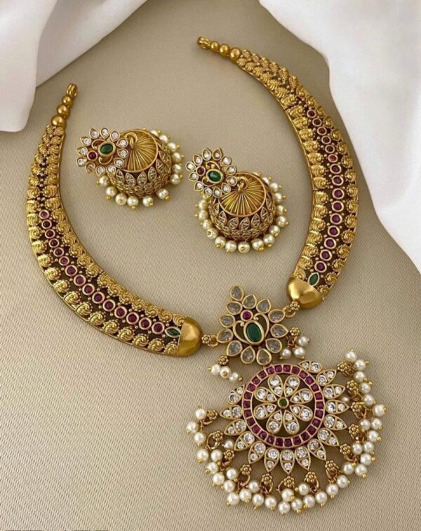 Traditional Kanti Necklace Set