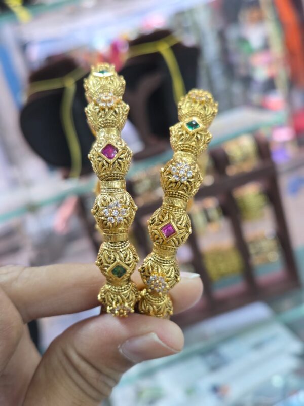 Antique Thick Bangles for Women with Vintage Design